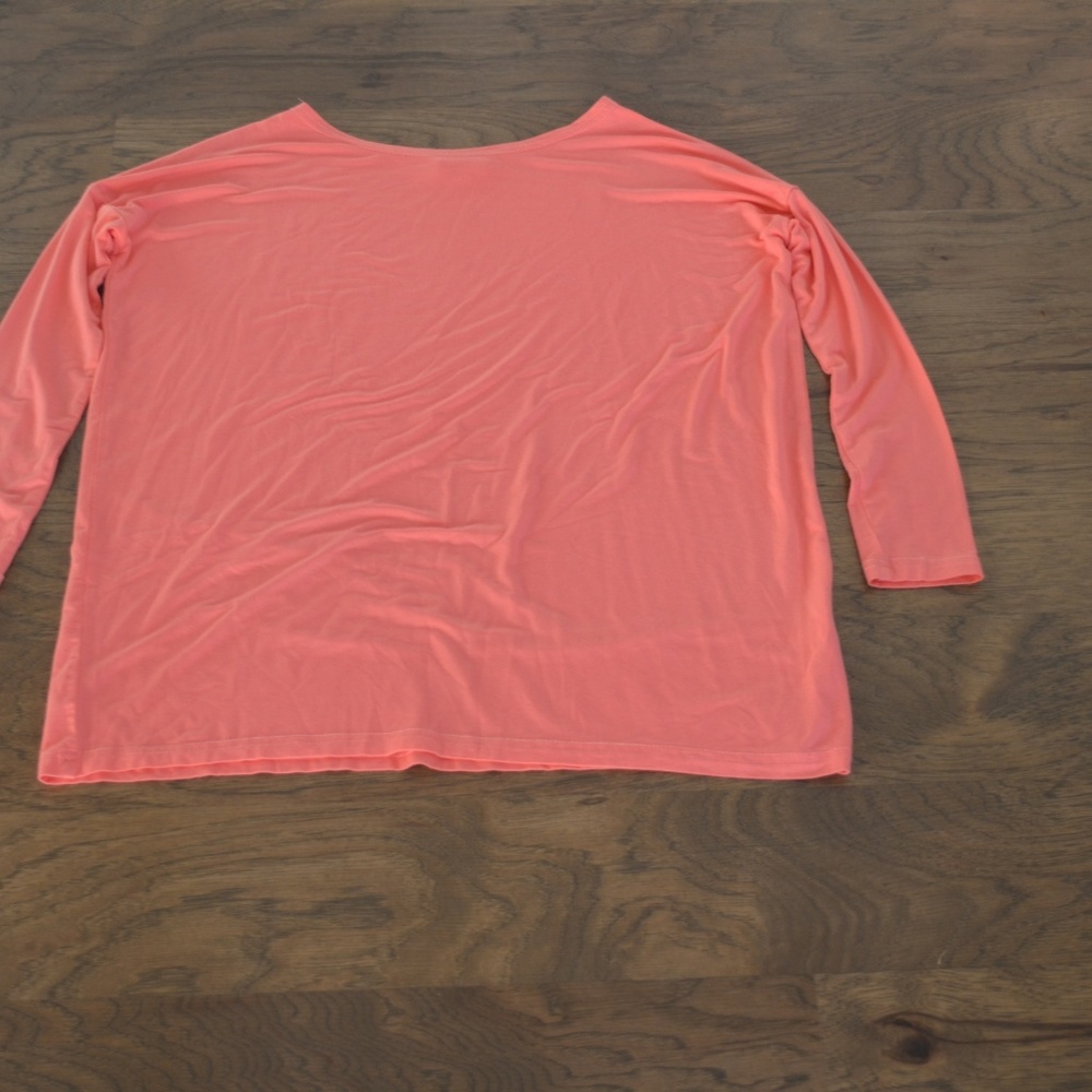 Pink Shirt - Picture 2 of 4